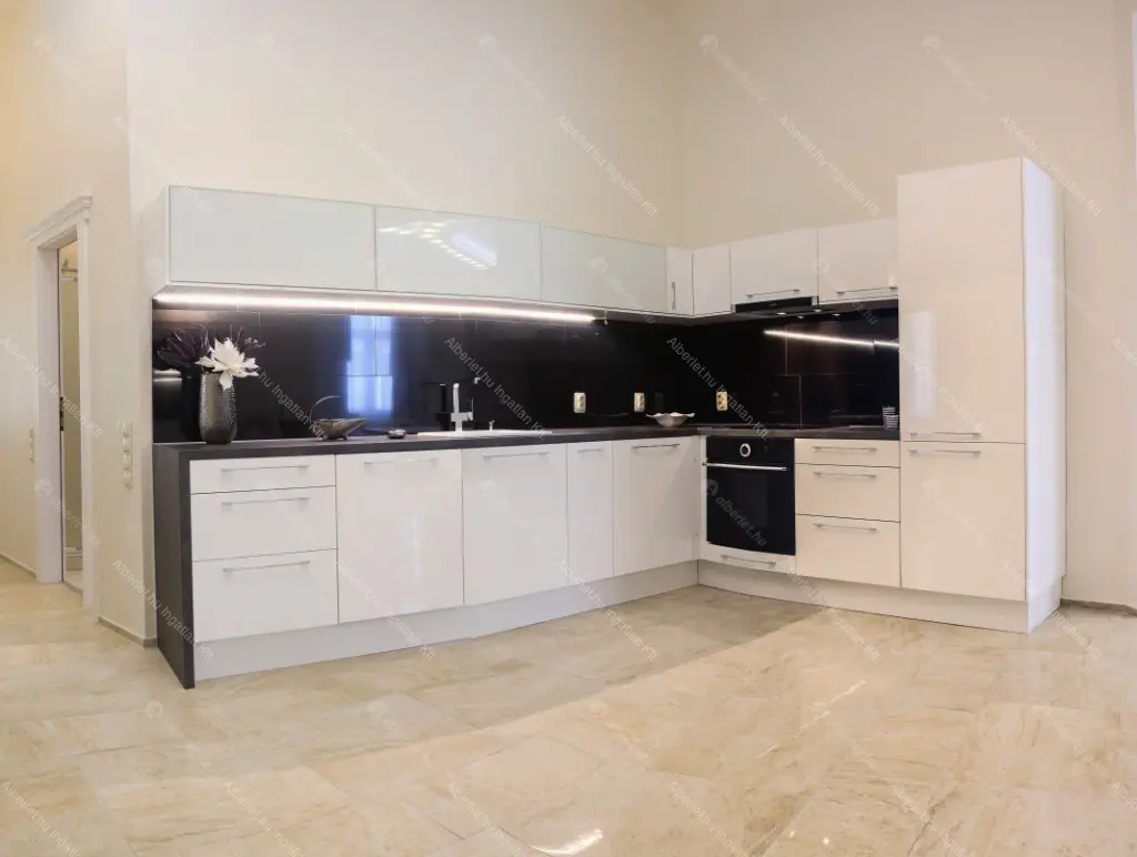 Kiadó albérlet 970000 Ft/hó áron: Budapest, V. kerület  Régi posta utca. Mérete: 170 nm, 3 szobás | Alberlet.hu - 6686990