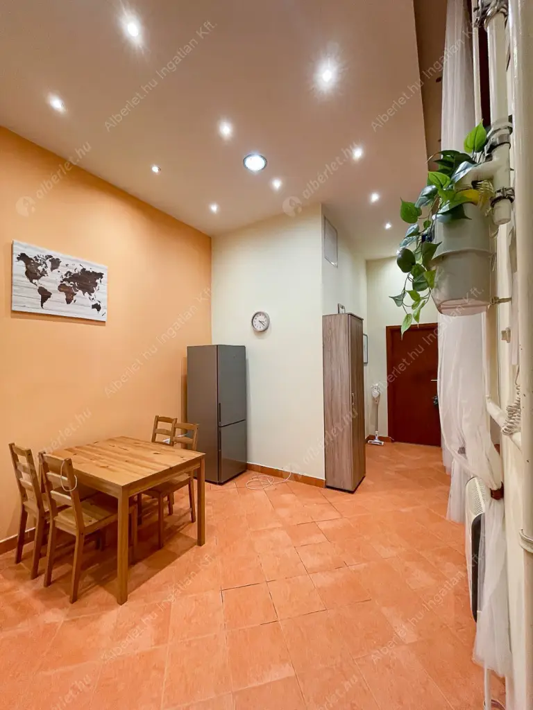 Kiadó albérlet 249000 Ft/hó áron: Budapest, V. kerület  Régi posta utca. Mérete: 40 nm, 1 szobás | Alberlet.hu - 6618004