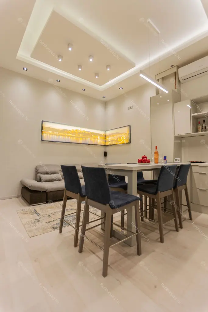 Kiadó albérlet 570000 Ft/hó áron: Budapest, V. kerület  Régi posta utca. Mérete: 73 nm, 3 szobás | Alberlet.hu - 6672106