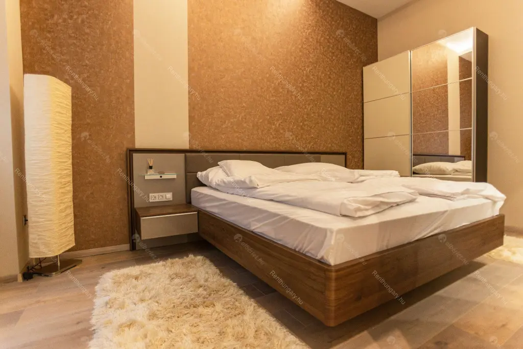 Kiadó albérlet 570000 Ft/hó áron: Budapest, V. kerület  Régi posta utca. Mérete: 73 nm, 3 szobás | Alberlet.hu - 6672109