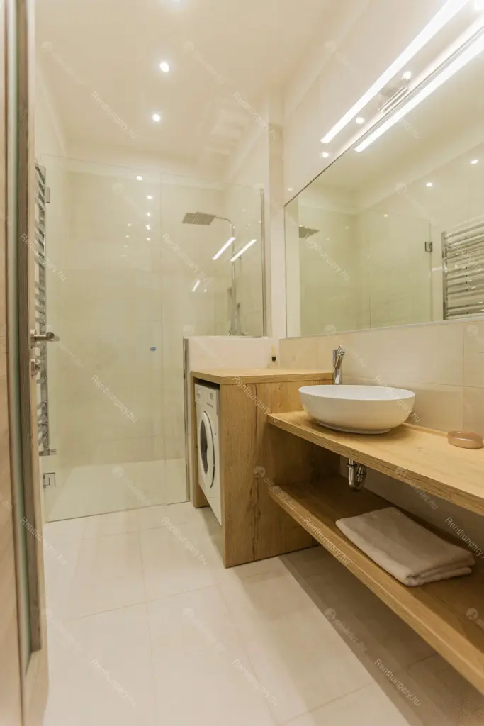 Kiadó albérlet 570000 Ft/hó áron: Budapest, V. kerület  Régi posta utca. Mérete: 73 nm, 3 szobás | Alberlet.hu - 6672116