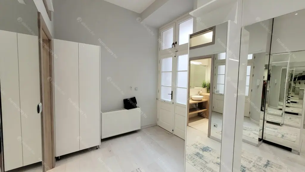 Kiadó albérlet 570000 Ft/hó áron: Budapest, V. kerület  Régi posta utca. Mérete: 73 nm, 3 szobás | Alberlet.hu - 6672119