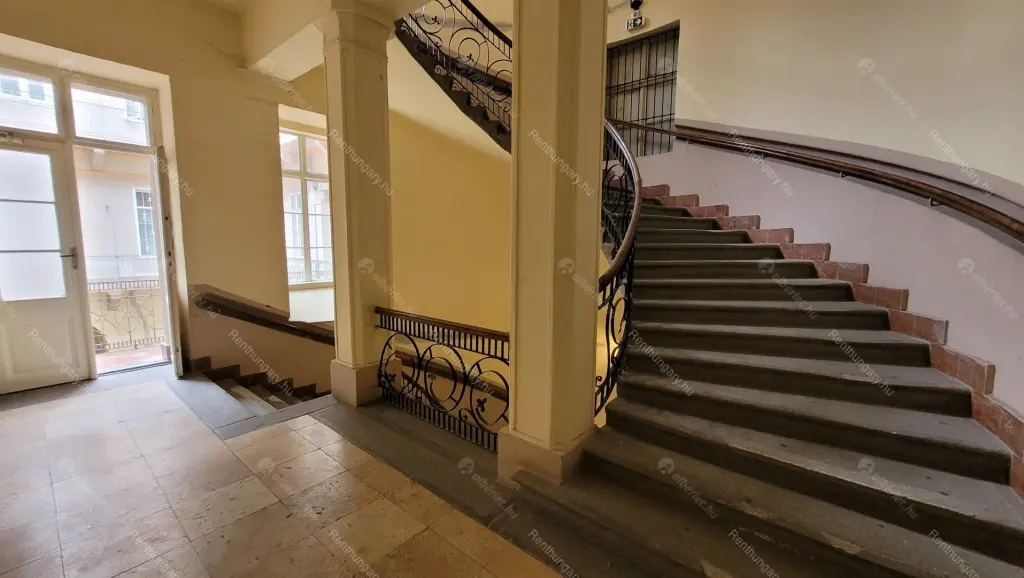 Kiadó albérlet 570000 Ft/hó áron: Budapest, V. kerület  Régi posta utca. Mérete: 73 nm, 3 szobás | Alberlet.hu - 6688700