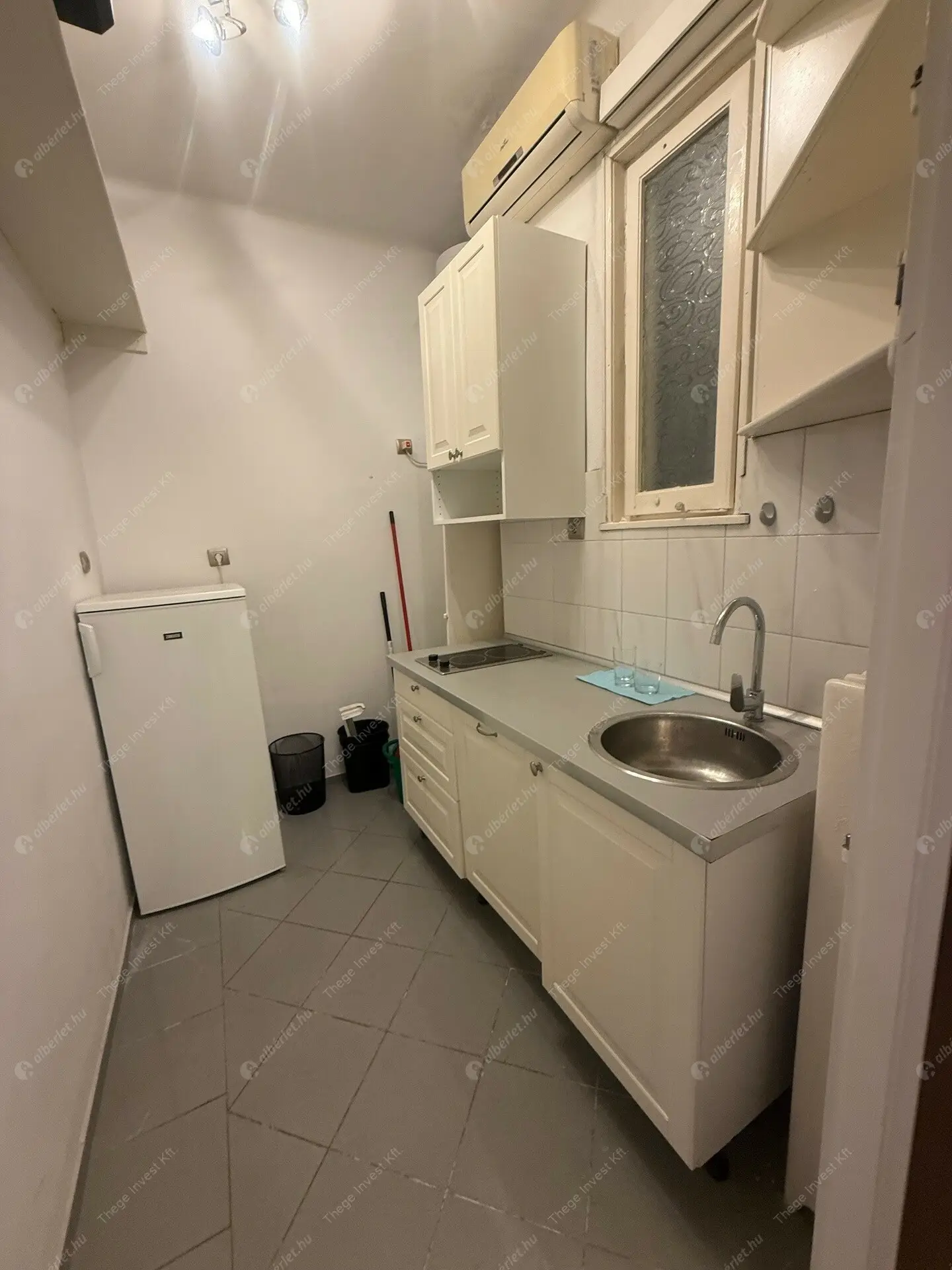 Kiadó albérlet 890000 Ft/hó áron: Budapest, V. kerület  Régi posta utca. Mérete: 90 nm, 4 szobás | Alberlet.hu - 6498315