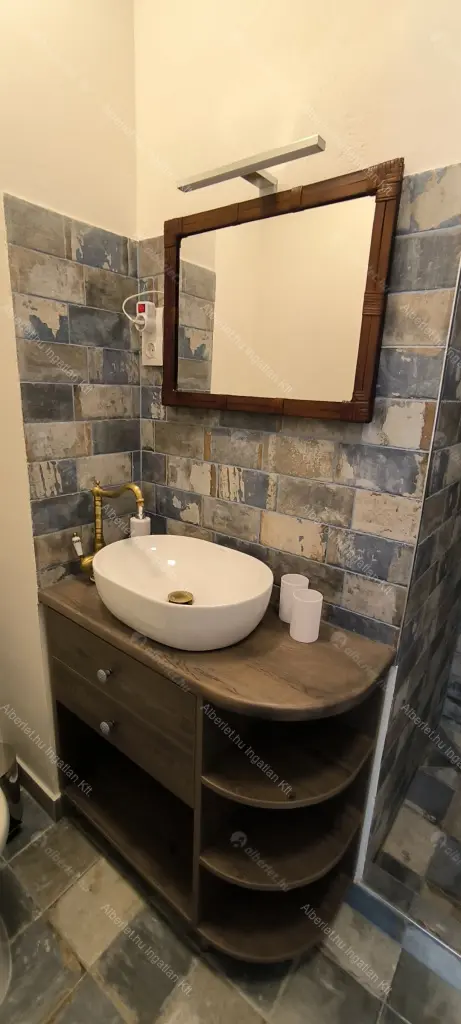 Kiadó albérlet 200000 Ft/hó áron: Budapest, V. kerület  Rumbach Sebestyén utca. Mérete: 21 nm, 1 szobás | Alberlet.hu - 6696785