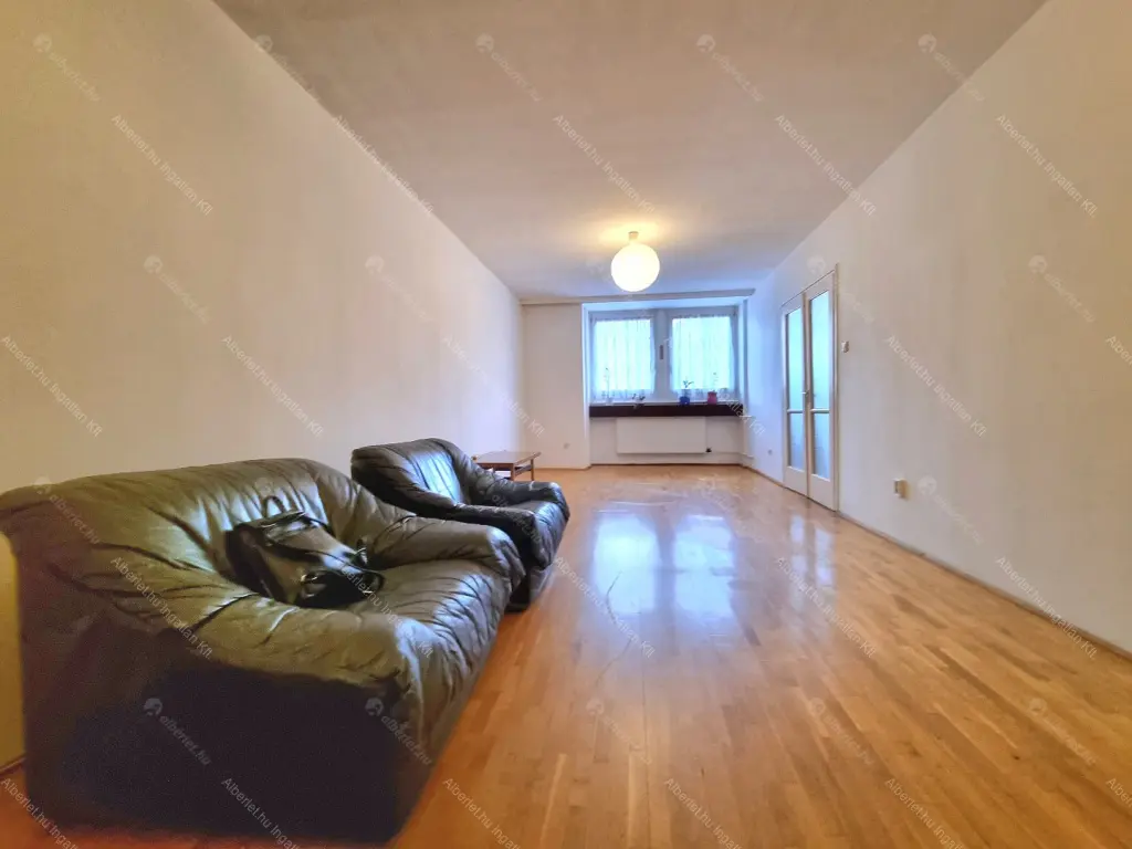 Kiadó albérlet 279000 Ft/hó áron: Budapest, V. kerület  Semmelweis utca. Mérete: 60 nm, 3 szobás | Alberlet.hu - 6692021