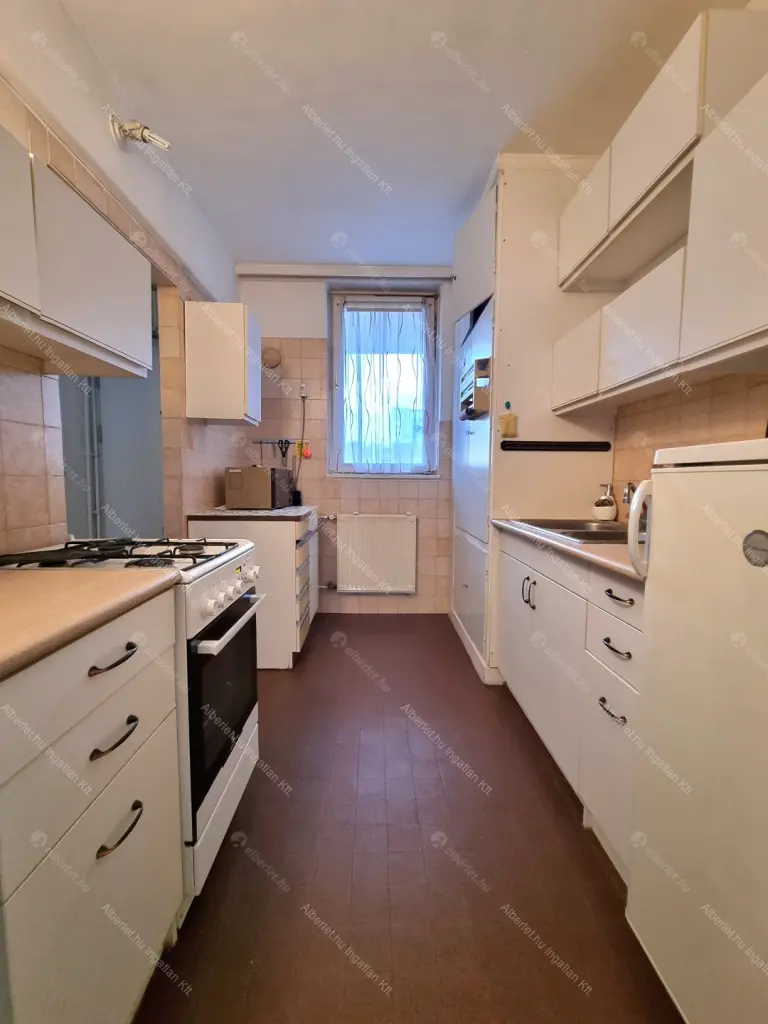 Kiadó albérlet 279000 Ft/hó áron: Budapest, V. kerület  Semmelweis utca. Mérete: 60 nm, 3 szobás | Alberlet.hu - 6692026