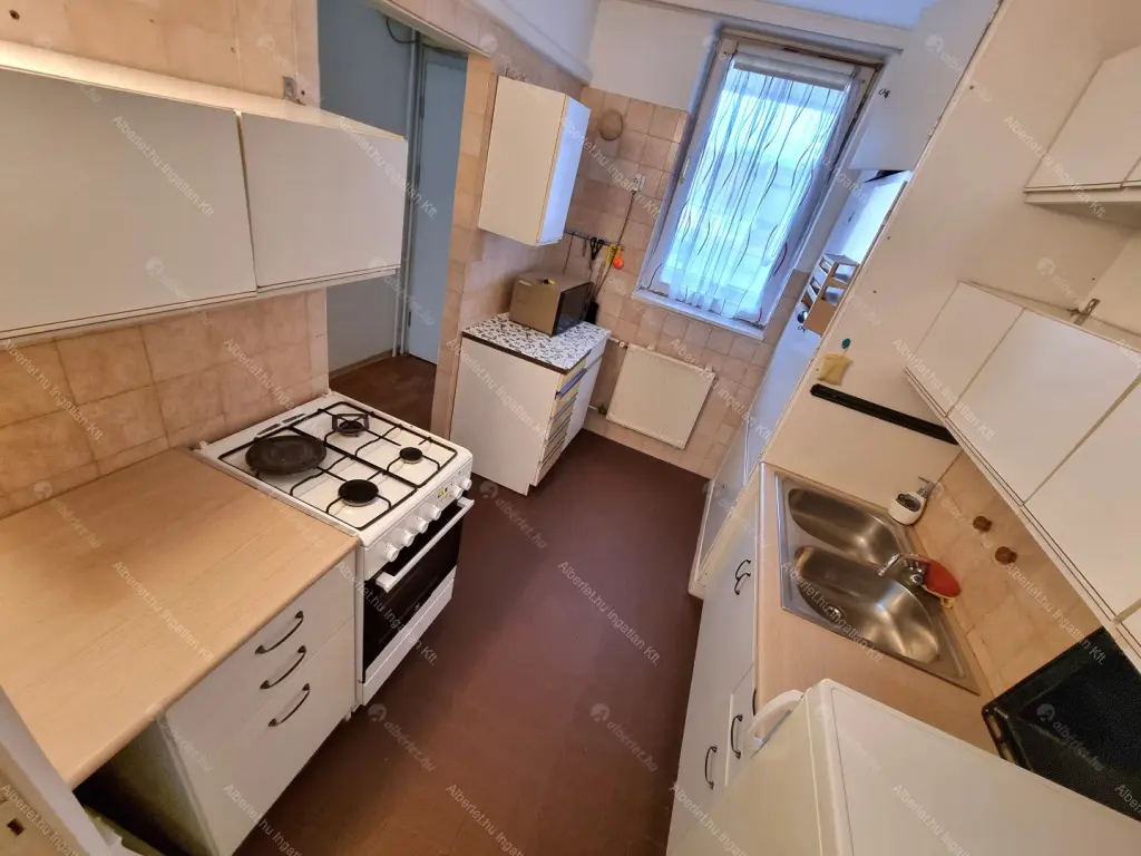 Kiadó albérlet 279000 Ft/hó áron: Budapest, V. kerület  Semmelweis utca. Mérete: 60 nm, 3 szobás | Alberlet.hu - 6692028