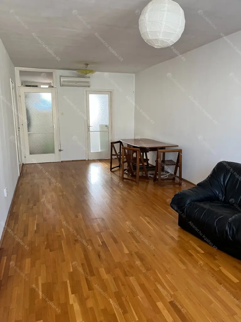 Kiadó albérlet 280000 Ft/hó áron: Budapest, V. kerület  Semmelweis utca. Mérete: 68 nm, 3 szobás | Alberlet.hu - 6687653