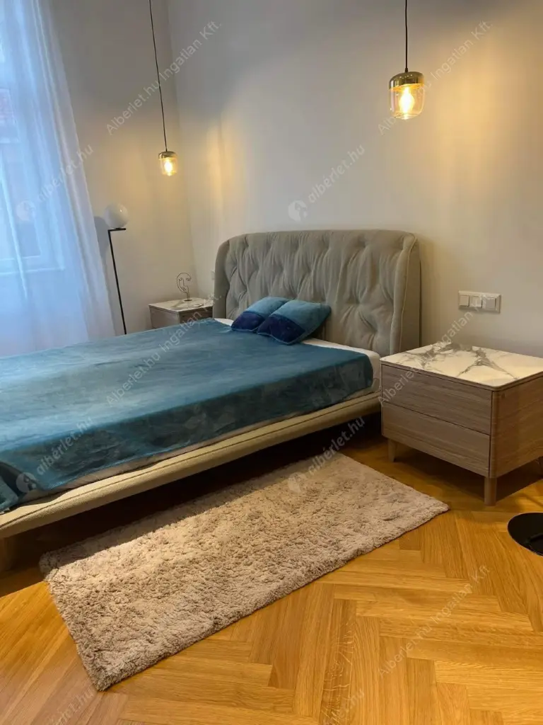 Kiadó albérlet 757000 Ft/hó áron: Budapest, V. kerület  Semmelweis utca. Mérete: 80 nm, 3 szobás | Alberlet.hu - 6637558