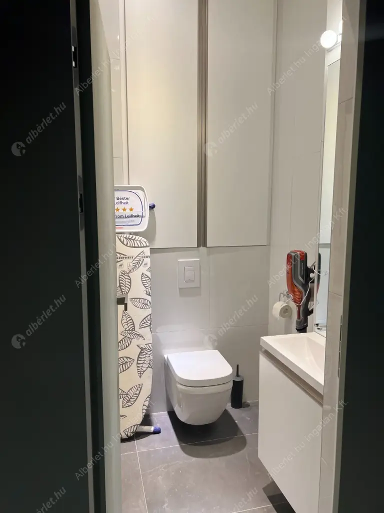 Kiadó albérlet 757000 Ft/hó áron: Budapest, V. kerület  Semmelweis utca. Mérete: 80 nm, 3 szobás | Alberlet.hu - 6637561