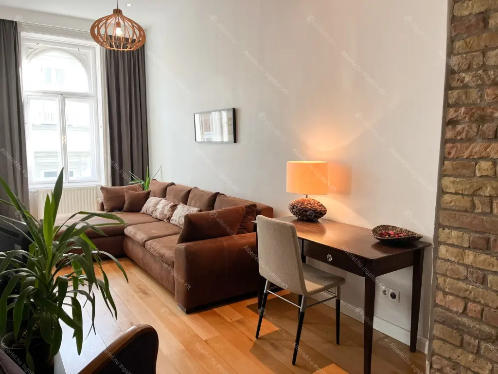 Kiadó albérlet 500000 Ft/hó áron: Budapest, V. kerület  Só utca. Mérete: 81 nm, 3 szobás | Alberlet.hu - 6682642