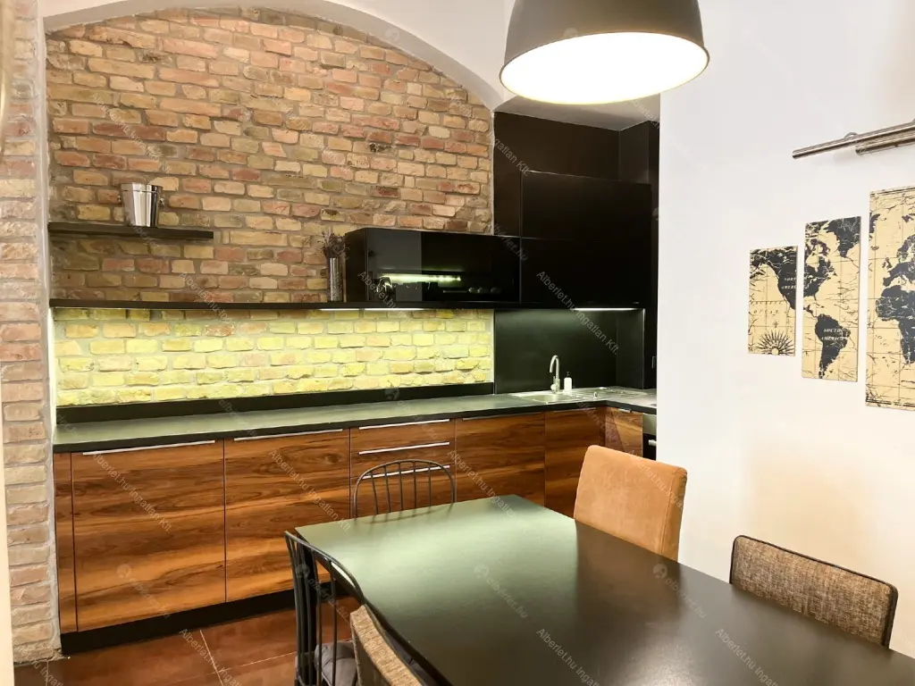 Kiadó albérlet 500000 Ft/hó áron: Budapest, V. kerület  Só utca. Mérete: 81 nm, 3 szobás | Alberlet.hu - 6682643