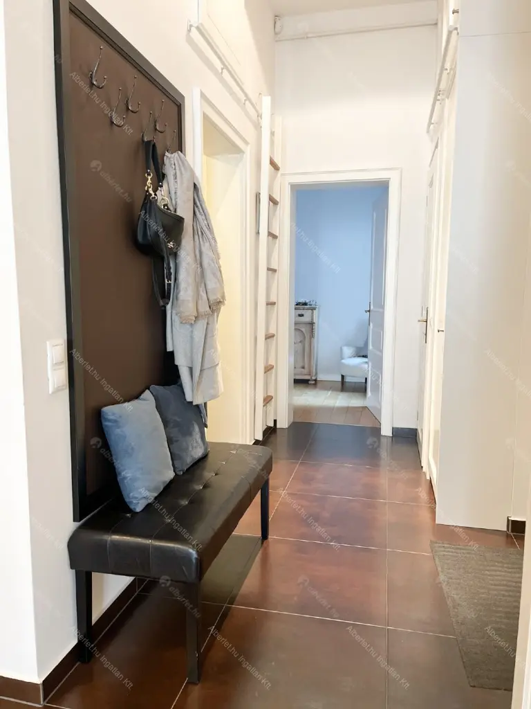 Kiadó albérlet 500000 Ft/hó áron: Budapest, V. kerület  Só utca. Mérete: 81 nm, 3 szobás | Alberlet.hu - 6682647