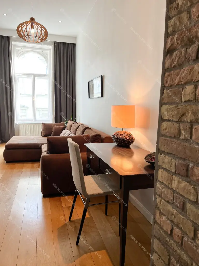 Kiadó albérlet 500000 Ft/hó áron: Budapest, V. kerület  Só utca. Mérete: 81 nm, 3 szobás | Alberlet.hu - 6682649