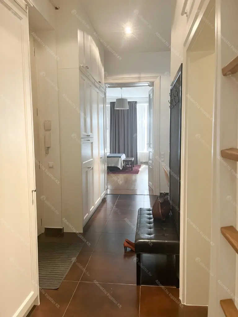 Kiadó albérlet 500000 Ft/hó áron: Budapest, V. kerület  Só utca. Mérete: 81 nm, 3 szobás | Alberlet.hu - 6682659