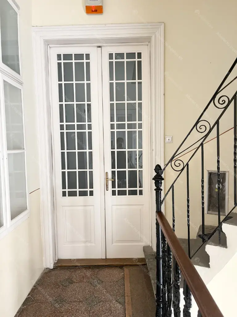 Kiadó albérlet 500000 Ft/hó áron: Budapest, V. kerület  Só utca. Mérete: 81 nm, 3 szobás | Alberlet.hu - 6682660