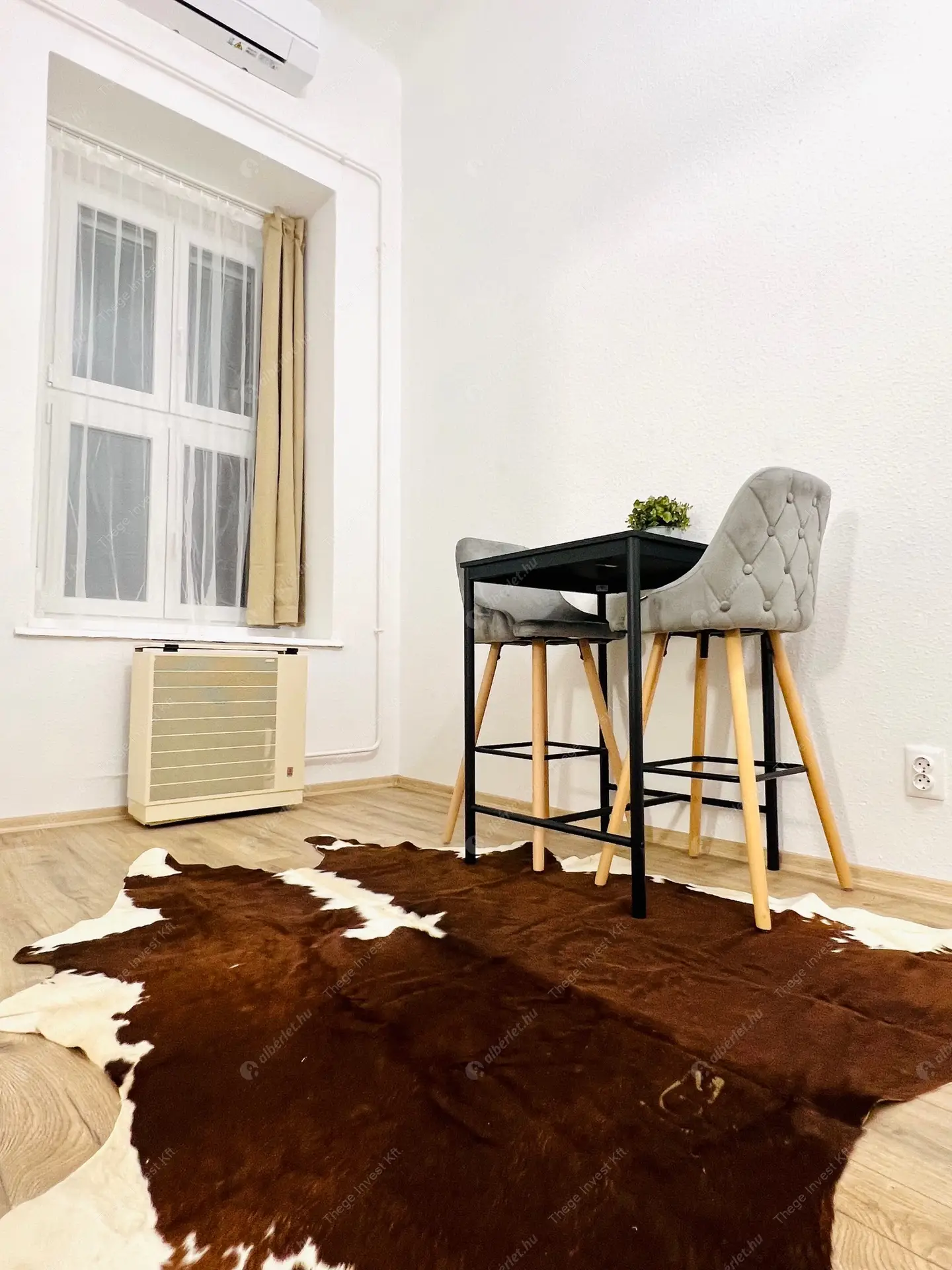 Kiadó albérlet 250000 Ft/hó áron: Budapest, V. kerület  Steindl Imre utca. Mérete: 39 nm, 1 szobás | Alberlet.hu - 6388115