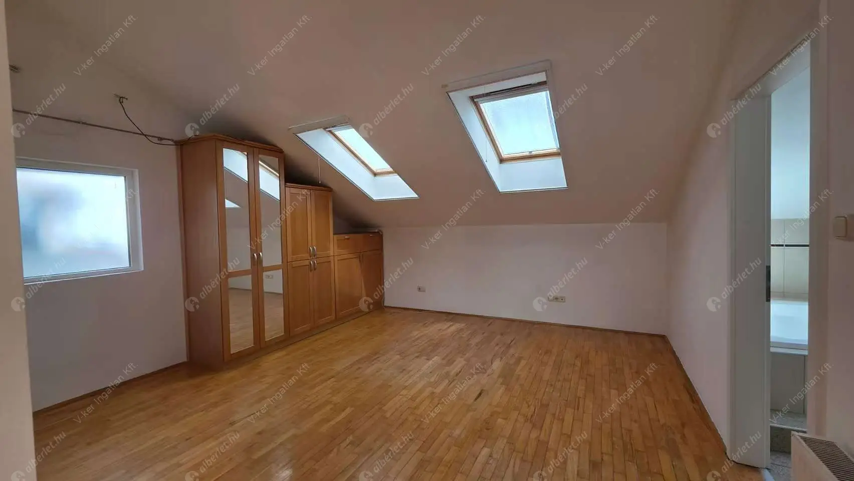 Kiadó albérlet 550000 Ft/hó áron: Budapest, V. kerület  Stollár Béla utca. Mérete: 110 nm, 4 szobás | Alberlet.hu - 6627488