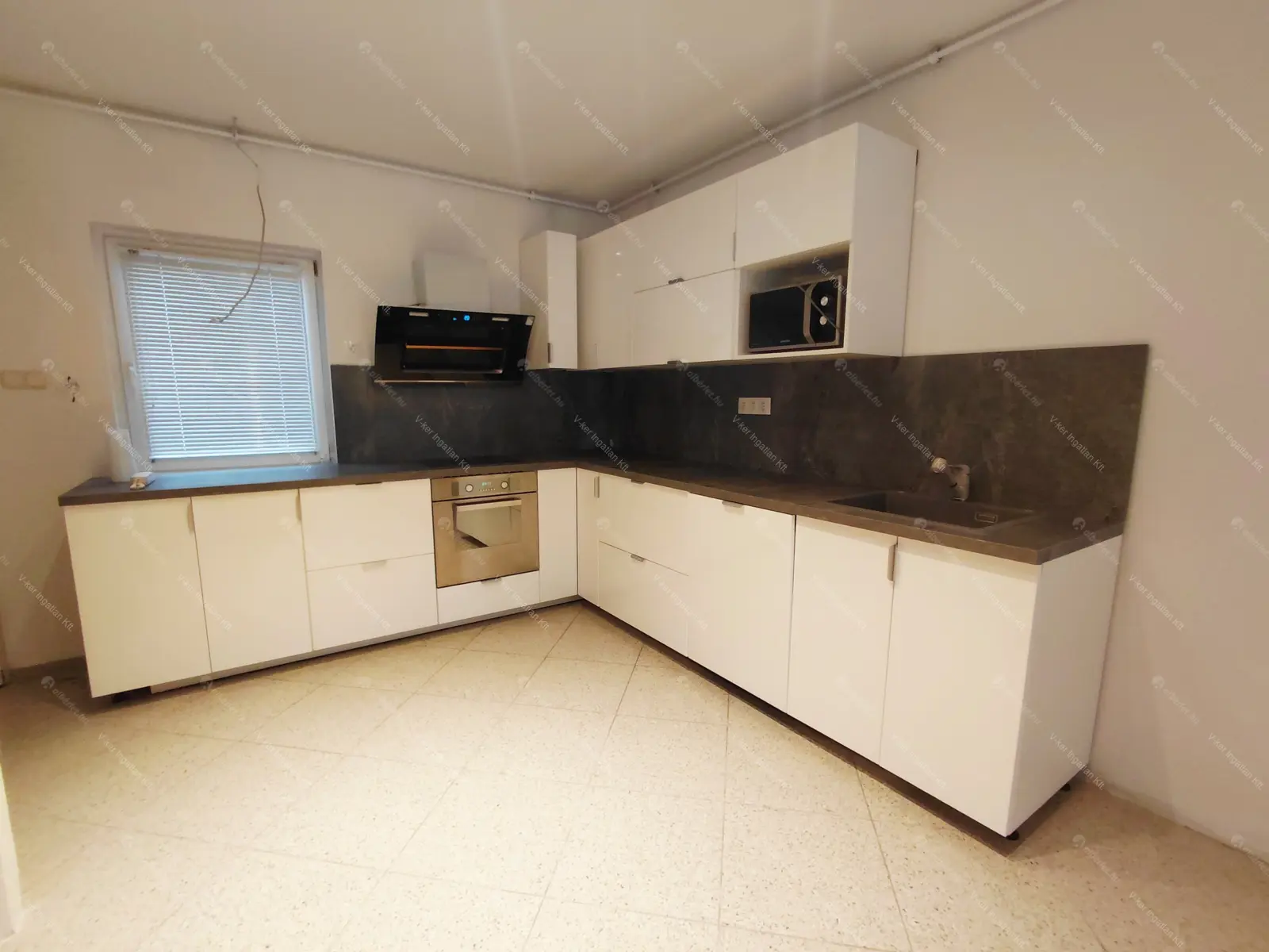 Kiadó albérlet 490000 Ft/hó áron: Budapest, V. kerület  Stollár Béla utca. Mérete: 110 nm, 4 szobás | Alberlet.hu - 6643128