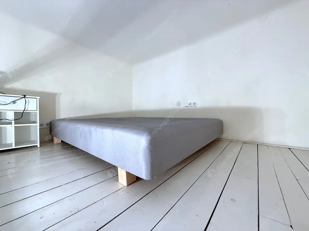 Kiadó albérlet 180000 Ft/hó áron: Budapest, V. kerület  Stollár Béla utca. Mérete: 30 nm, 1 szobás | Alberlet.hu - 6579849