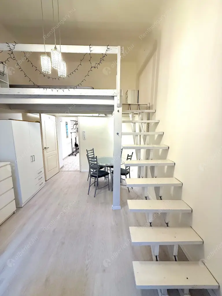 Kiadó albérlet 180000 Ft/hó áron: Budapest, V. kerület  Stollár Béla utca. Mérete: 30 nm, 1 szobás | Alberlet.hu - 6579850