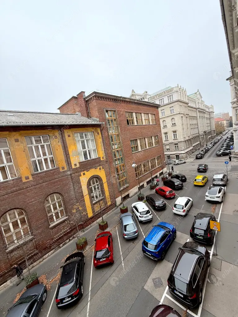 Kiadó albérlet 180000 Ft/hó áron: Budapest, V. kerület  Stollár Béla utca. Mérete: 30 nm, 1 szobás | Alberlet.hu - 6579855