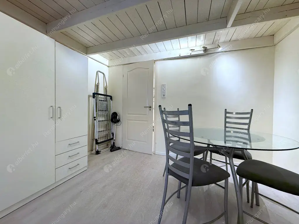 Kiadó albérlet 180000 Ft/hó áron: Budapest, V. kerület  Stollár Béla utca. Mérete: 30 nm, 1 szobás | Alberlet.hu - 6579856