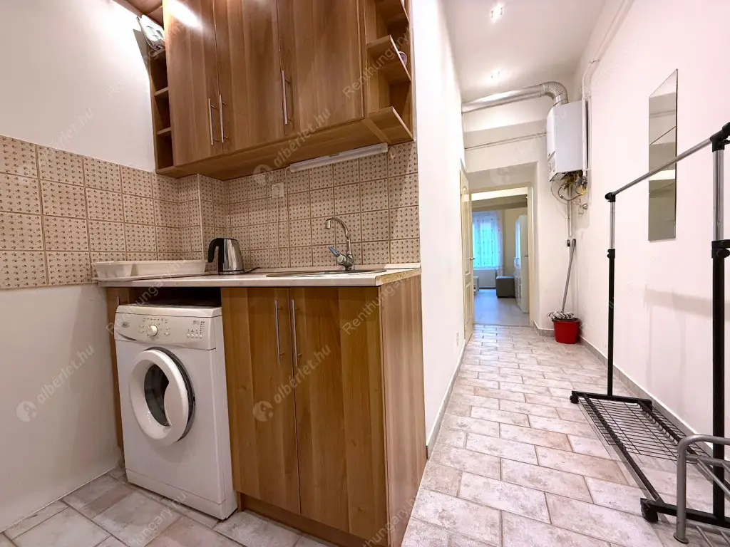 Kiadó albérlet 180000 Ft/hó áron: Budapest, V. kerület  Stollár Béla utca. Mérete: 30 nm, 1 szobás | Alberlet.hu - 6579857