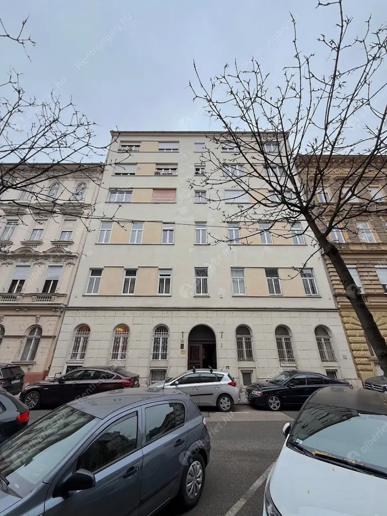 Kiadó albérlet 180000 Ft/hó áron: Budapest, V. kerület  Stollár Béla utca. Mérete: 30 nm, 1 szobás | Alberlet.hu - 6579861