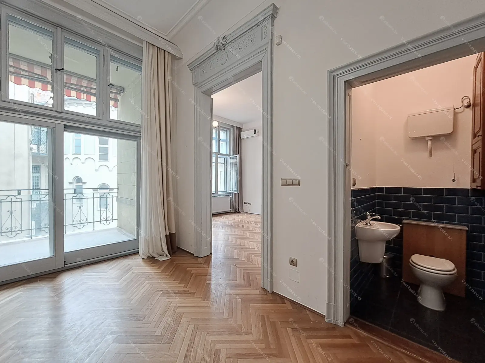 Kiadó albérlet 1522000 Ft/hó áron: Budapest, V. kerület  Szabadság tér. Mérete: 206 nm, 6 szobás | Alberlet.hu - 6651480