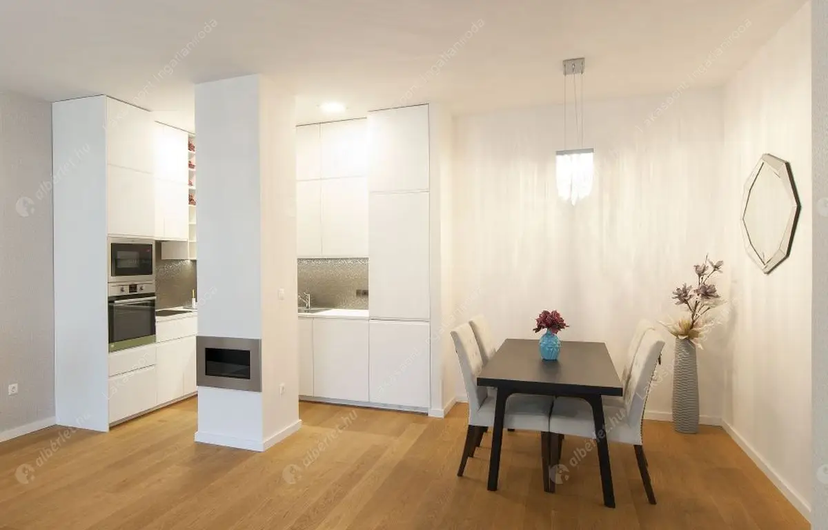 Kiadó albérlet 765000 Ft/hó áron: Budapest, V. kerület  Szalay utca. Mérete: 92 nm, 3 szobás | Alberlet.hu - 5962724