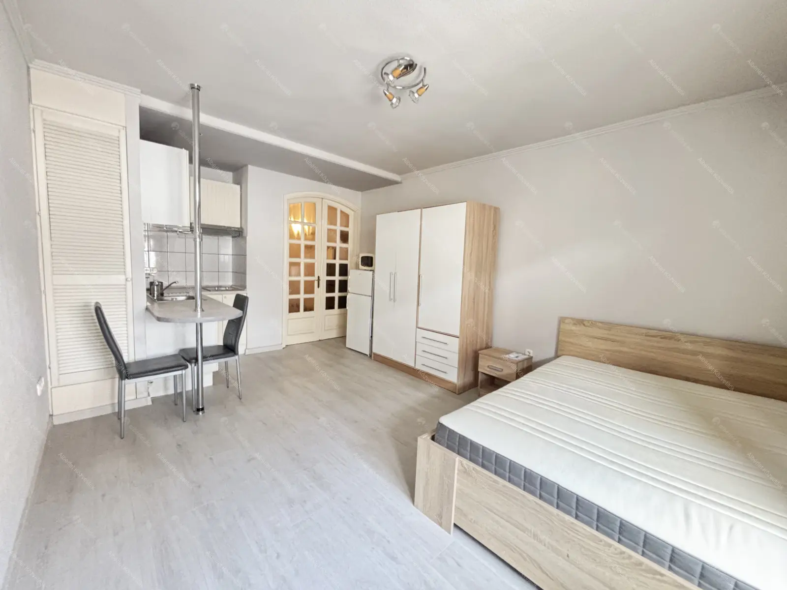 Kiadó albérlet 175000 Ft/hó áron: Budapest, V. kerület  Széchenyi utca. Mérete: 29 nm, 1 szobás | Alberlet.hu - 6667898