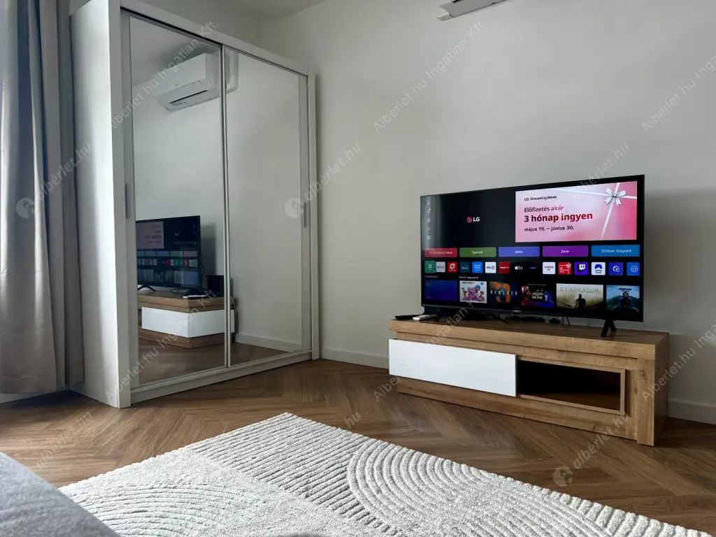 Kiadó albérlet 329000 Ft/hó áron: Budapest, V. kerület  Széchenyi utca. Mérete: 30 nm, 1 szobás | Alberlet.hu - 6521581