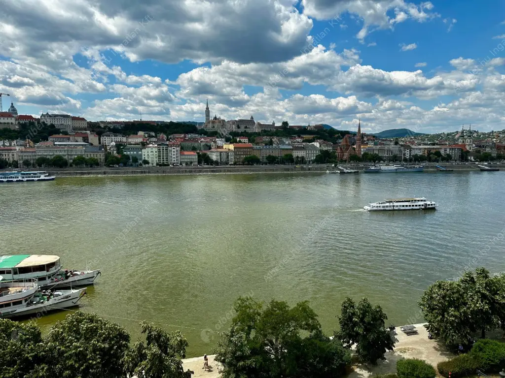 Kiadó albérlet 329000 Ft/hó áron: Budapest, V. kerület  Széchenyi utca. Mérete: 30 nm, 1 szobás | Alberlet.hu - 6521586