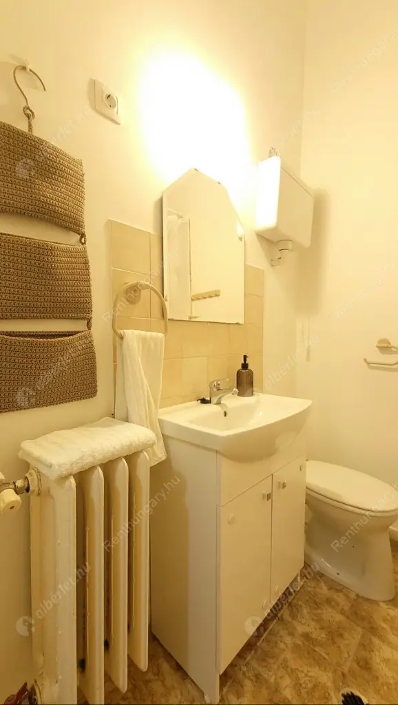 Kiadó albérlet 200000 Ft/hó áron: Budapest, V. kerület  Széchenyi utca. Mérete: 42 nm, 1 szobás | Alberlet.hu - 6568546