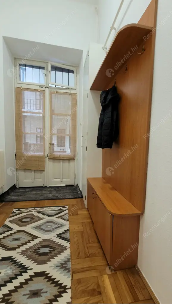 Kiadó albérlet 200000 Ft/hó áron: Budapest, V. kerület  Széchenyi utca. Mérete: 42 nm, 1 szobás | Alberlet.hu - 6568549