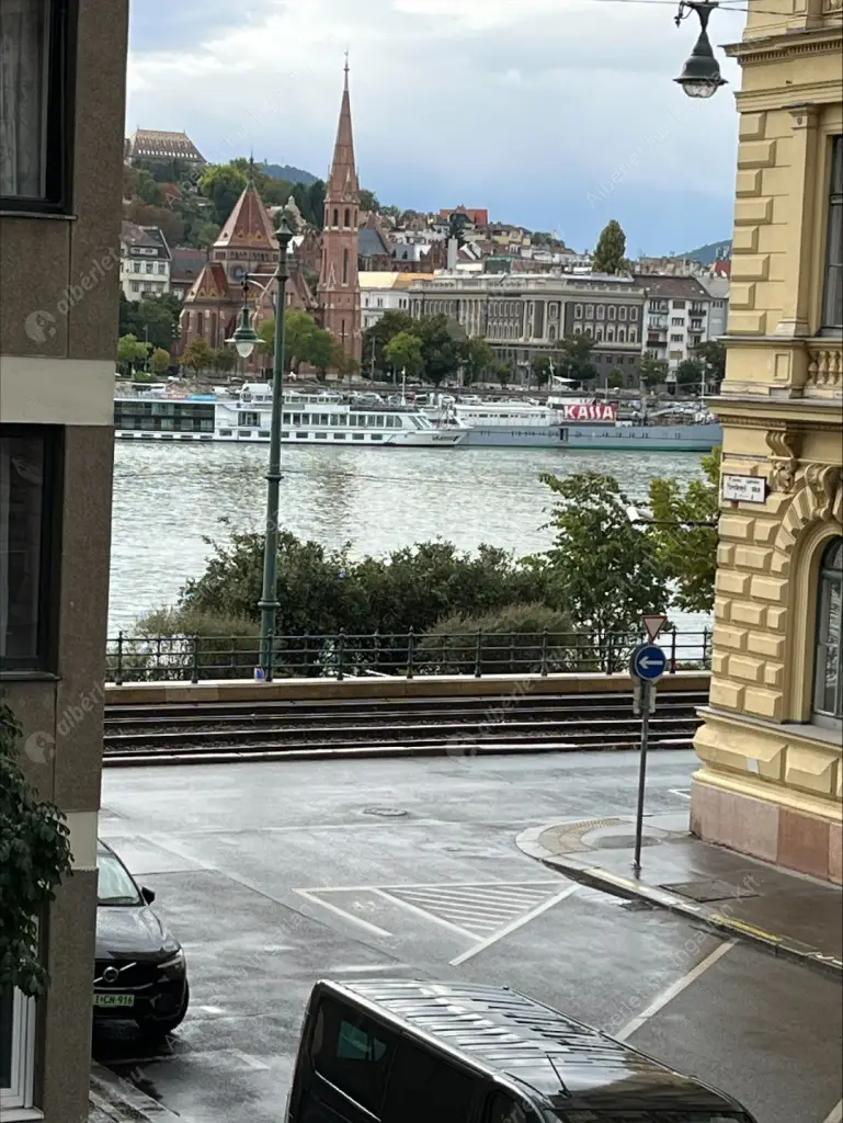 Kiadó albérlet 320000 Ft/hó áron: Budapest, V. kerület  Széchenyi utca. Mérete: 62 nm, 3 szobás | Alberlet.hu - 6556597