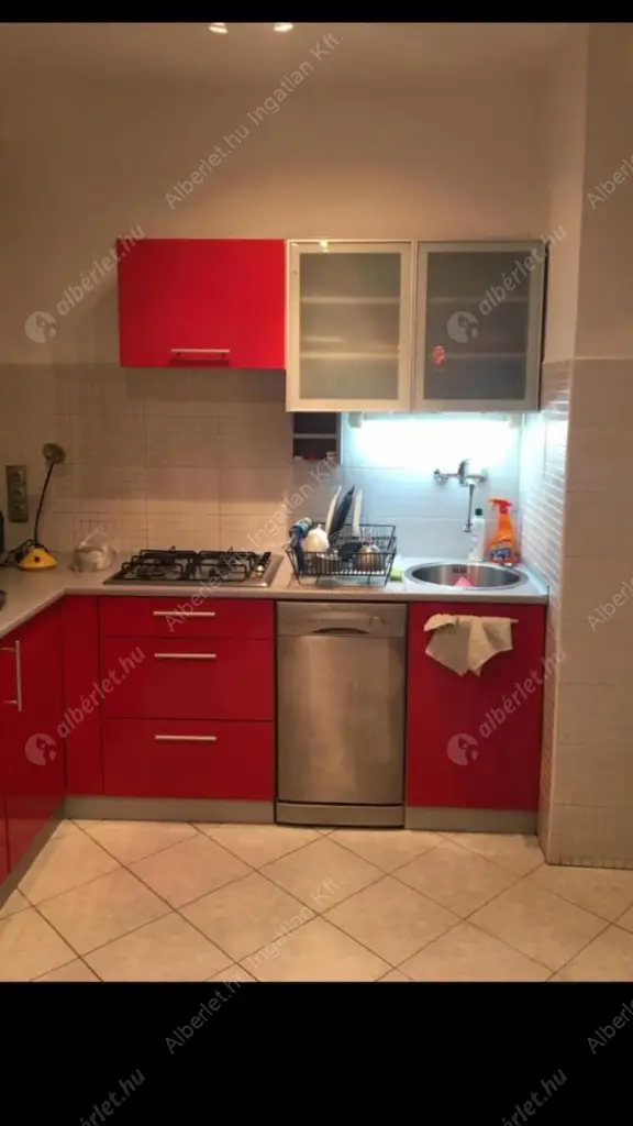 Kiadó albérlet 320000 Ft/hó áron: Budapest, V. kerület  Széchenyi utca. Mérete: 62 nm, 3 szobás | Alberlet.hu - 6556601