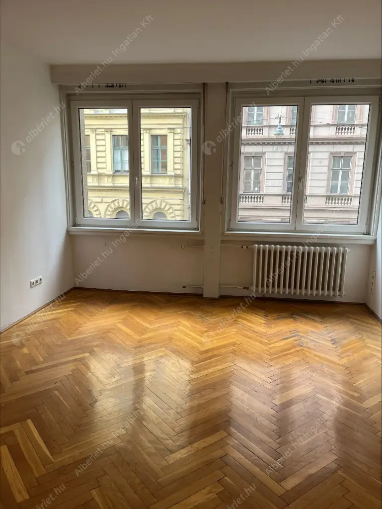 Kiadó albérlet 299000 Ft/hó áron: Budapest, V. kerület  Széchenyi utca. Mérete: 62 nm, 3 szobás | Alberlet.hu - 6571781