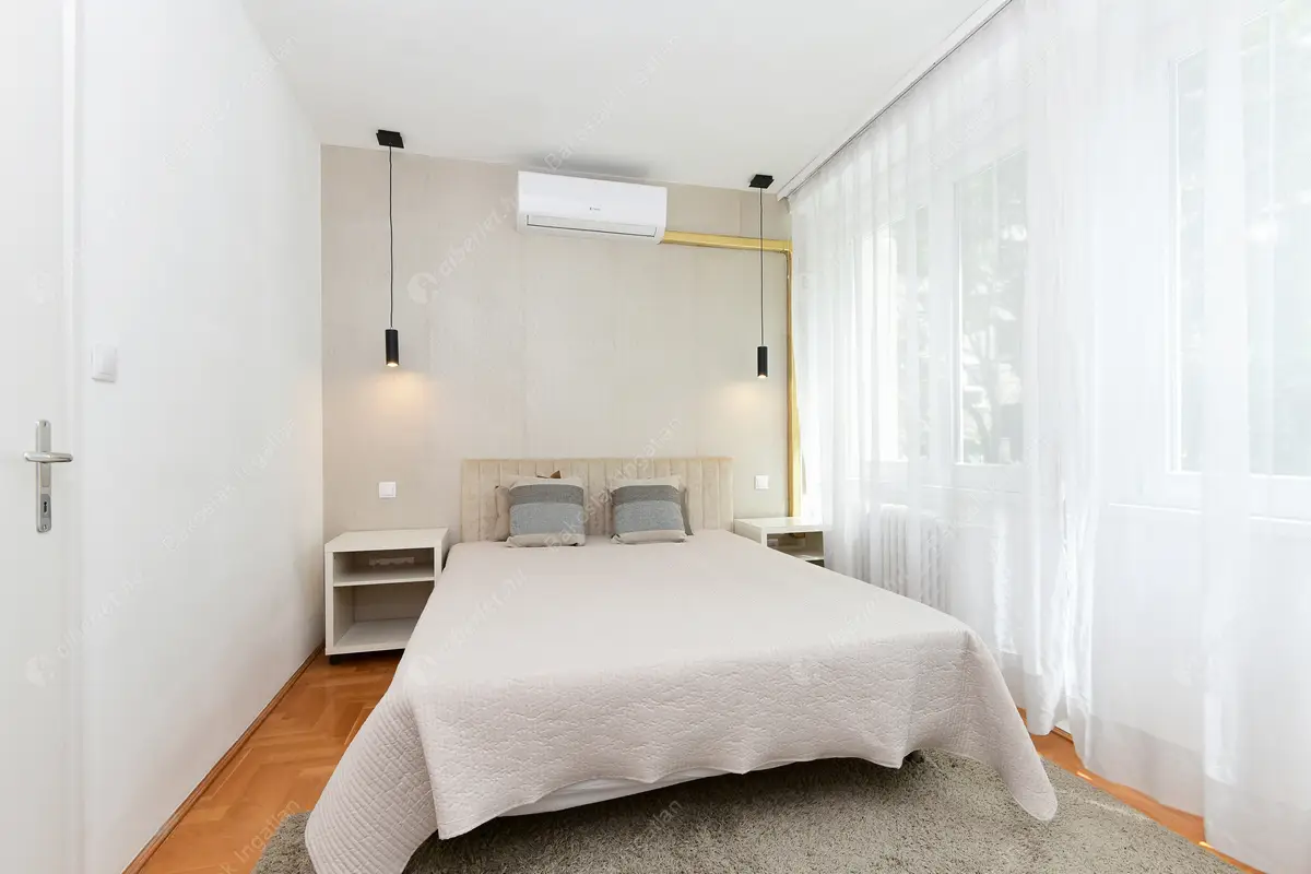 Kiadó albérlet 383000 Ft/hó áron: Budapest, V. kerület  Széchenyi utca. Mérete: 68 nm, 3 szobás | Alberlet.hu - 6487409