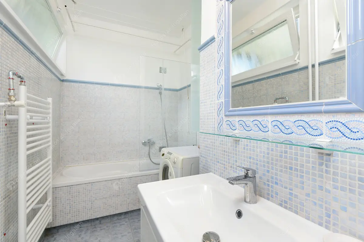 Kiadó albérlet 383000 Ft/hó áron: Budapest, V. kerület  Széchenyi utca. Mérete: 68 nm, 3 szobás | Alberlet.hu - 6487416