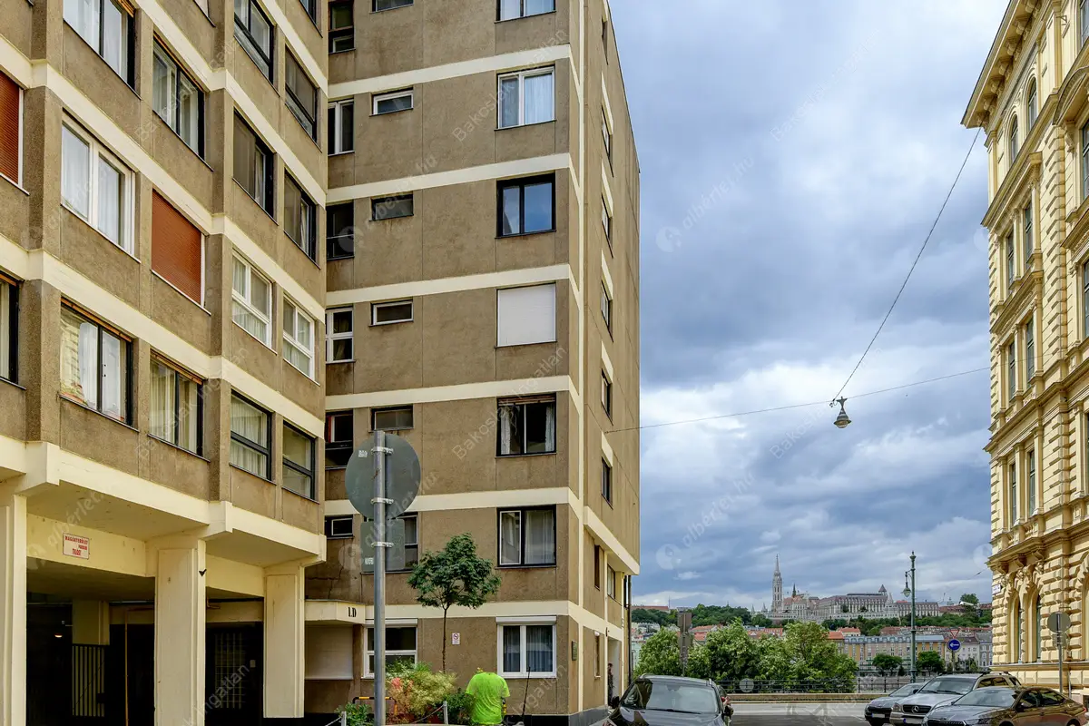 Kiadó albérlet 383000 Ft/hó áron: Budapest, V. kerület  Széchenyi utca. Mérete: 68 nm, 3 szobás | Alberlet.hu - 6492044