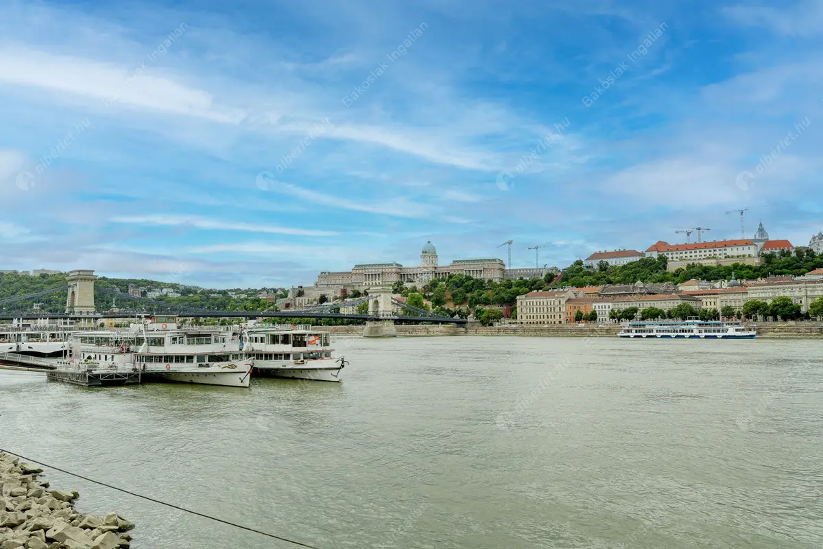 Kiadó albérlet 383000 Ft/hó áron: Budapest, V. kerület  Széchenyi utca. Mérete: 68 nm, 3 szobás | Alberlet.hu - 6492048