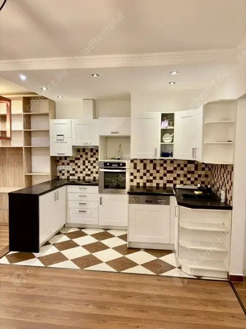 Kiadó albérlet 500000 Ft/hó áron: Budapest, V. kerület  Széchenyi utca. Mérete: 80 nm, 3 szobás | Alberlet.hu - 6609996