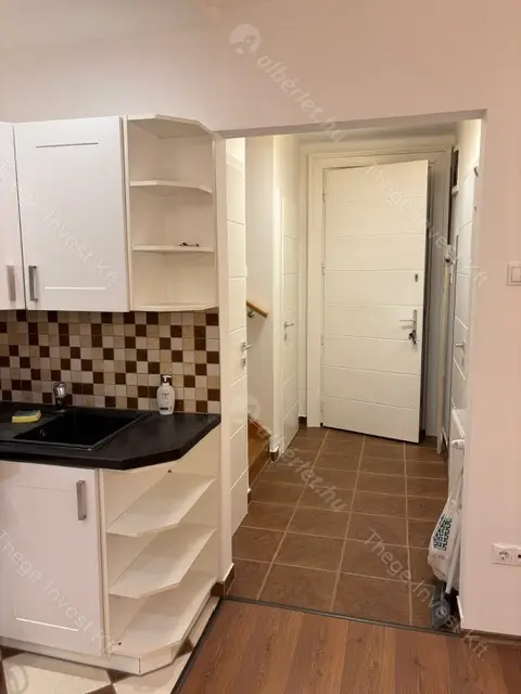 Kiadó albérlet 500000 Ft/hó áron: Budapest, V. kerület  Széchenyi utca. Mérete: 80 nm, 4 szobás | Alberlet.hu - 6611368