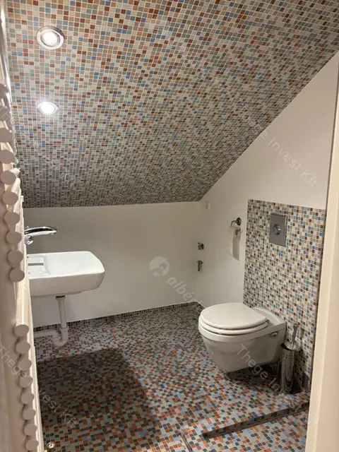 Kiadó albérlet 500000 Ft/hó áron: Budapest, V. kerület  Széchenyi utca. Mérete: 80 nm, 4 szobás | Alberlet.hu - 6611378