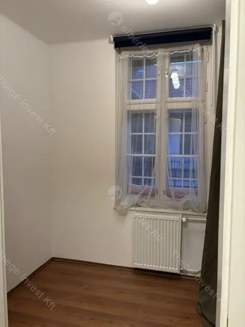 Kiadó albérlet 500000 Ft/hó áron: Budapest, V. kerület  Széchenyi utca. Mérete: 80 nm, 4 szobás | Alberlet.hu - 6611382