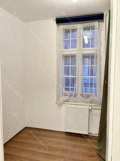 Kiadó albérlet 500000 Ft/hó áron: Budapest, V. kerület  Széchenyi utca. Mérete: 80 nm, 3 szobás | Alberlet.hu - 6642062