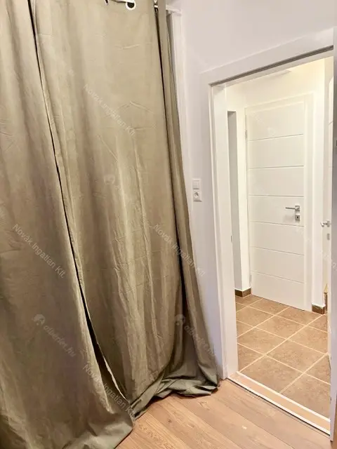 Kiadó albérlet 500000 Ft/hó áron: Budapest, V. kerület  Széchenyi utca. Mérete: 80 nm, 3 szobás | Alberlet.hu - 6642063